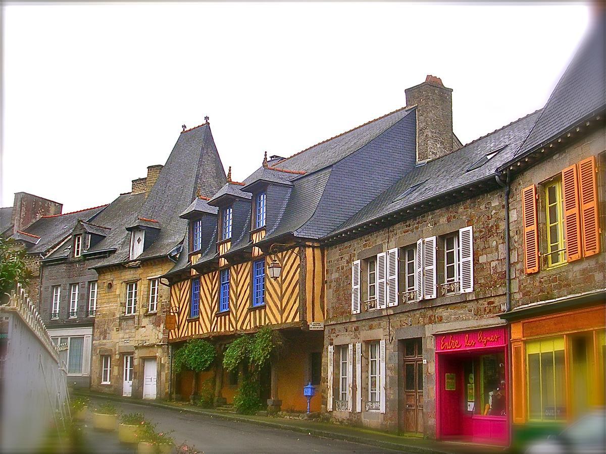 Logis De La Filanderie Bed & Breakfast Bécherel Dış mekan fotoğraf